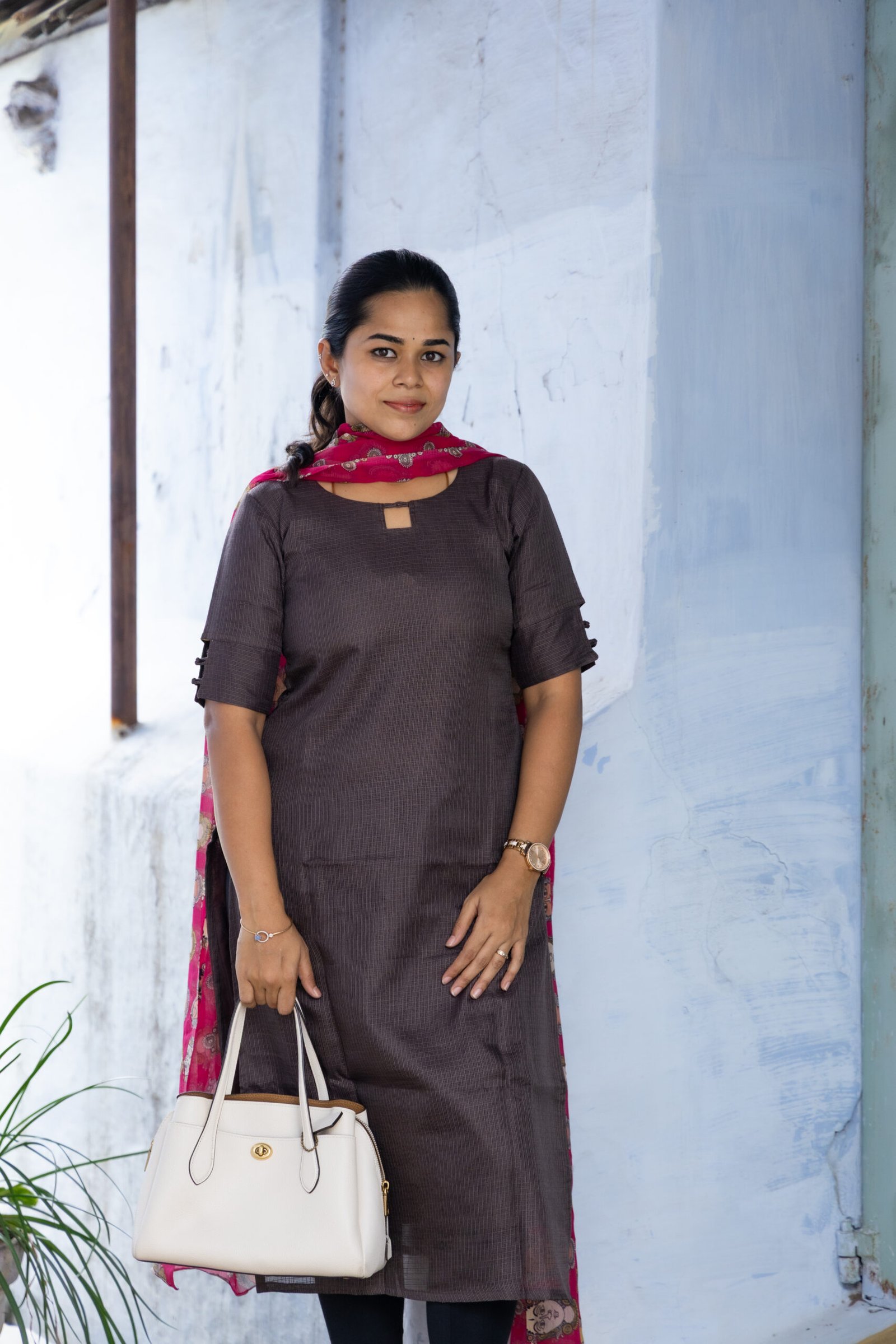Dark mocha cotton kurthi with shawl - Image 3