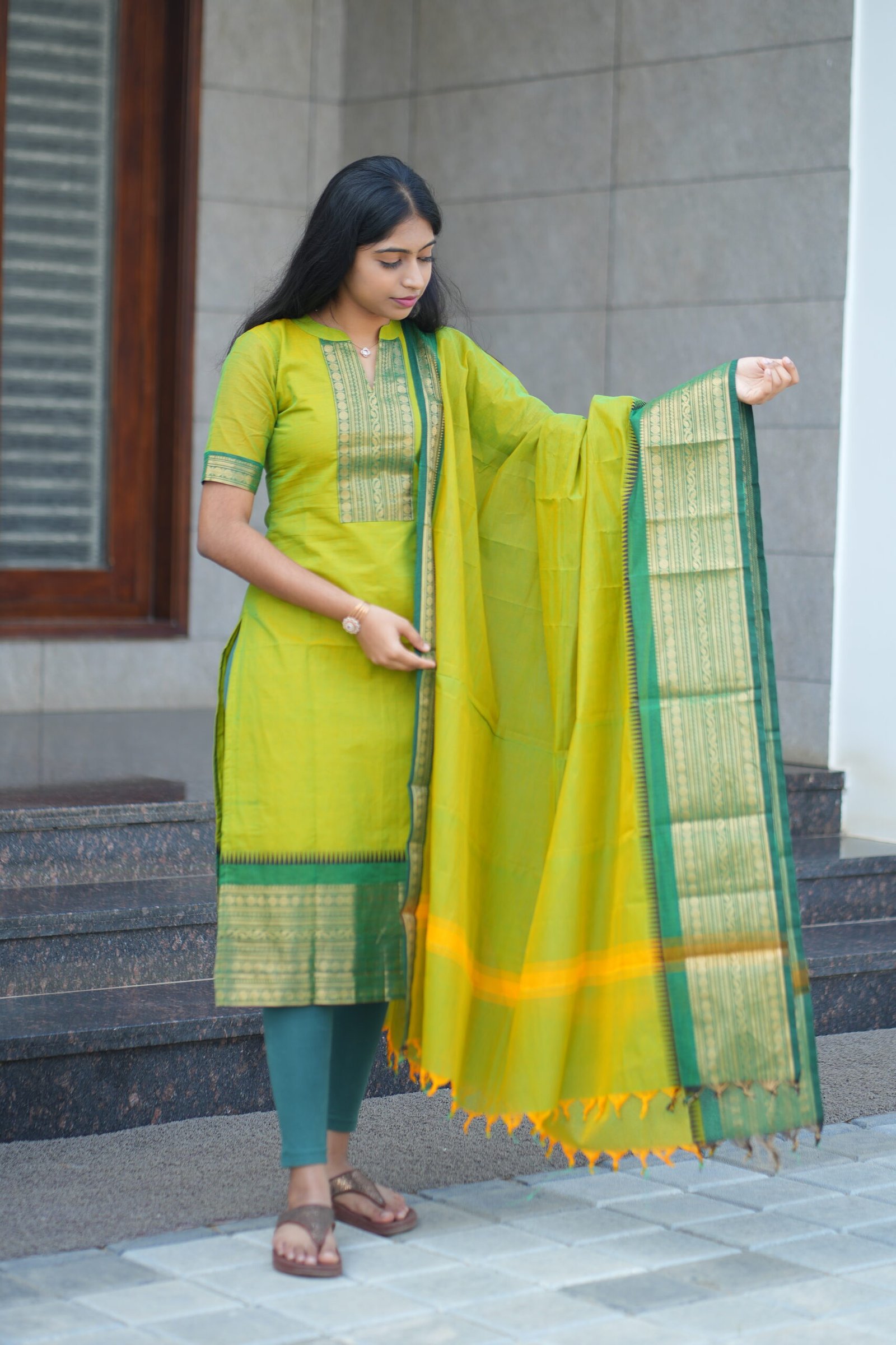 Green cotton two piece set - Image 2